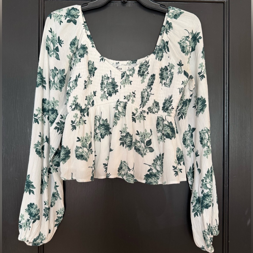 Hollister White Peplum Blouse with Green Floral Print - Picture 3 of 5